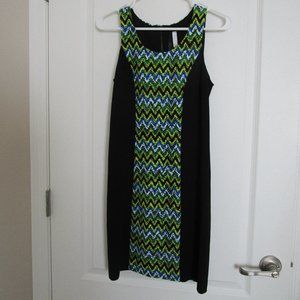 short sleeveless sheath dress